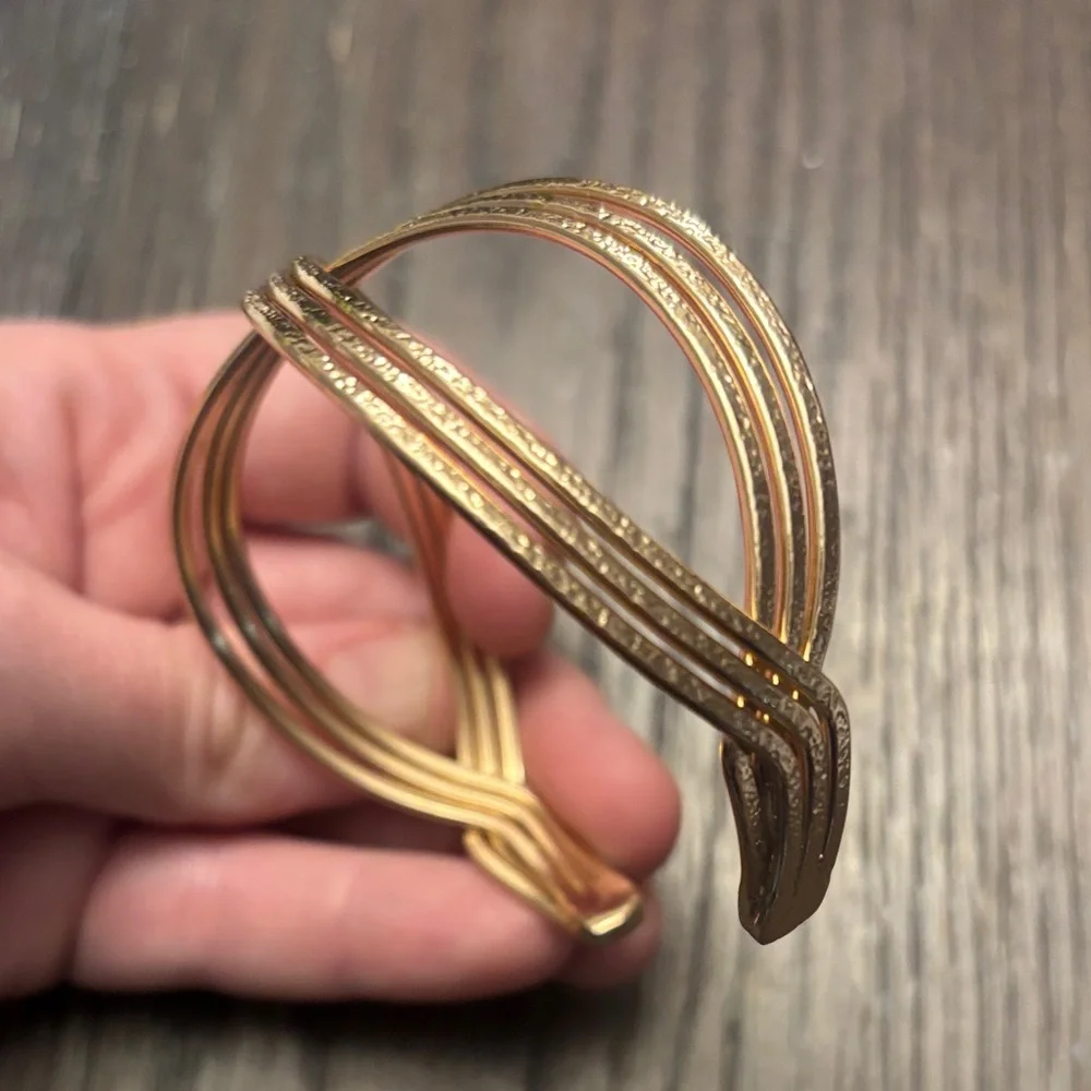 Elegant Gold Infinity Bracelet